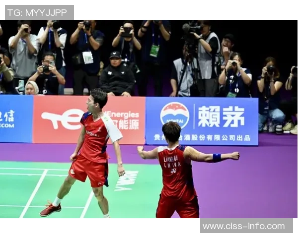 成都羽毛球队整体压制现象解析及其对赛事表现的影响分析