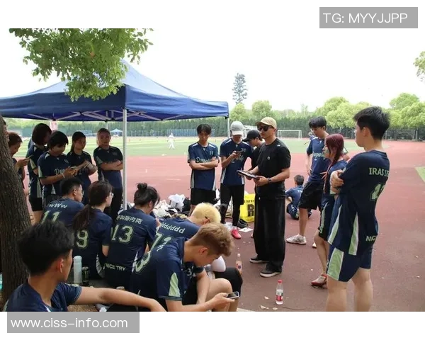 深入分析杭州飞盘队的防守反击战术及其战术执行细节